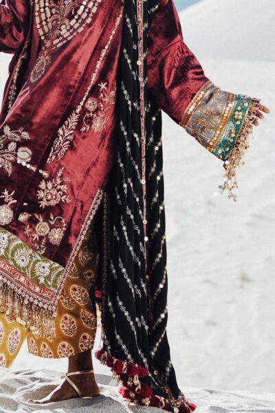 Sana Safinaz Winter Shawl 2024 | V241-002-3CP