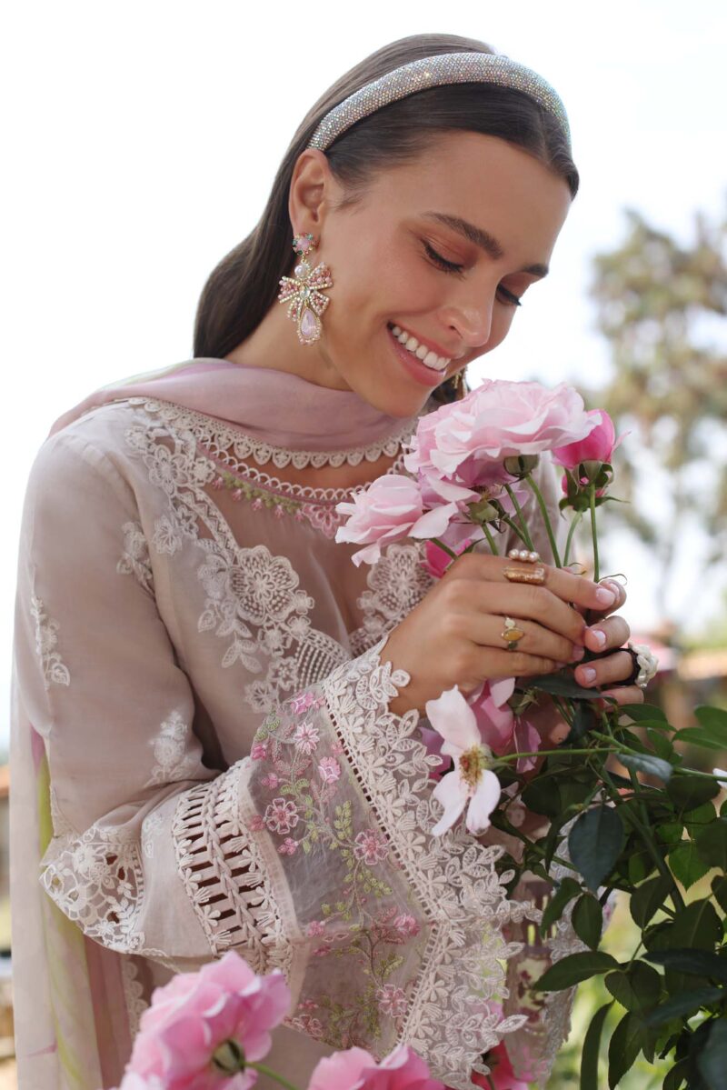 Noor Luxe Chikankaari 2025 by Saadia Aasad | D4-A - Image 4
