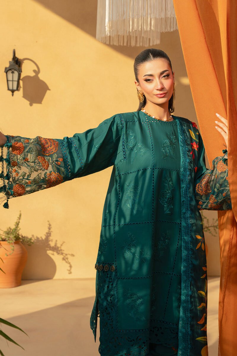 Saira Rizwan Luxury Lawn ’25 | SRL25-10 - Image 3