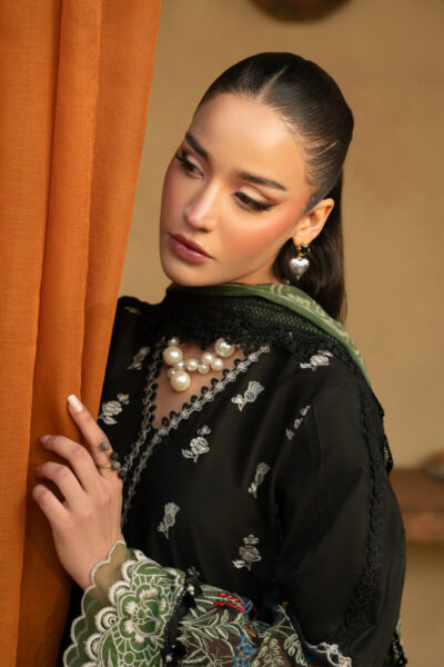 Saira Rizwan Luxury Lawn ’25 | SRL25-7