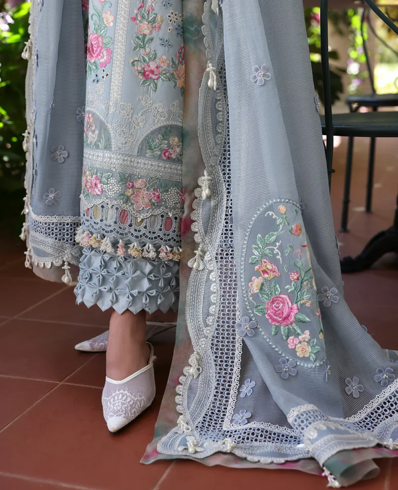 Republic Wear Luxury Lawn 2025 | D7-B - Image 4