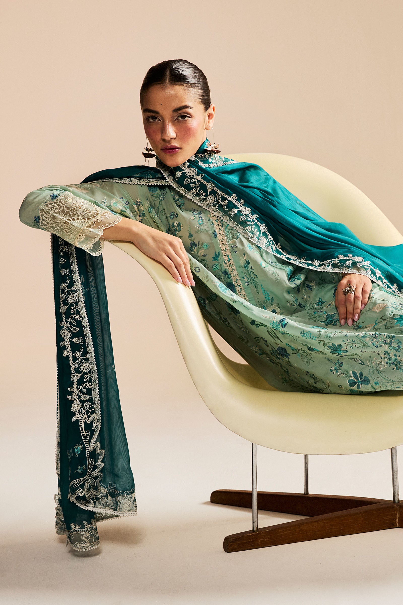 Zara Shahjahan Luxury Lawn 2025 | Satori | 2B - Image 5