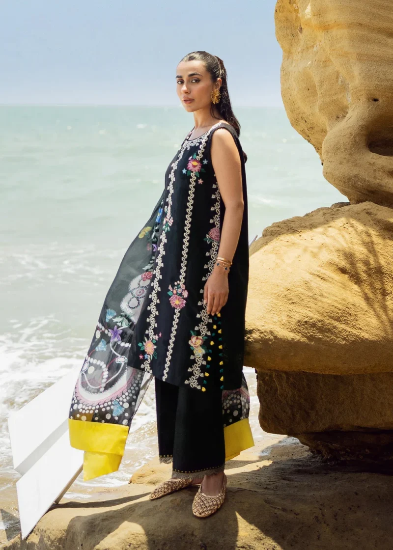 Sirra Luxury Lawn 2025 | KRL2793 - Image 3