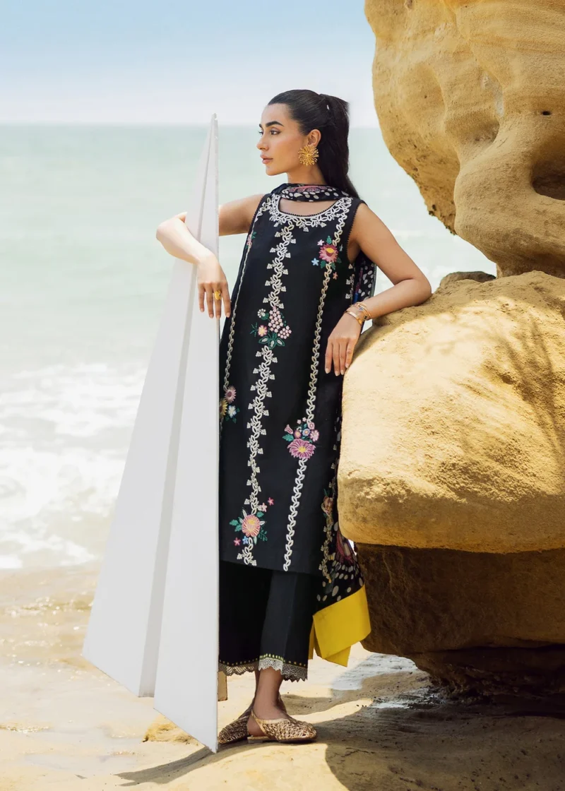 Sirra Luxury Lawn 2025 | KRL2793 - Image 5