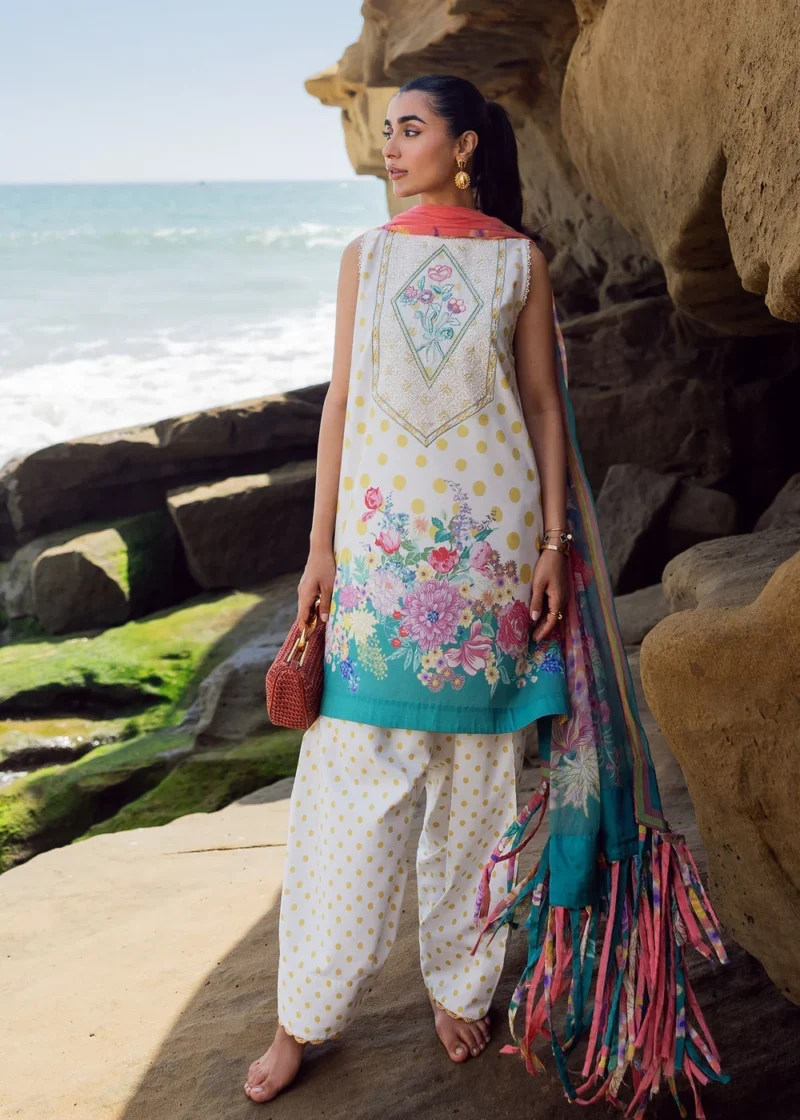 Sirra Luxury Lawn 2025 | WIG8540 - Image 5