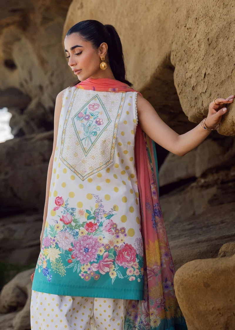 Sirra Luxury Lawn 2025 | WIG8540
