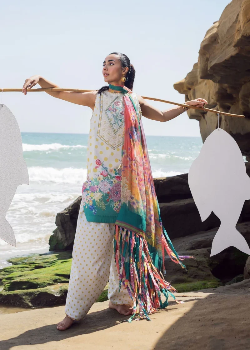 Sirra Luxury Lawn 2025 | WIG8540 - Image 2