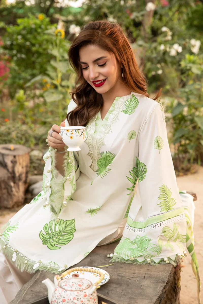 MBasics Eid Lawn 2025 | MB-CUS25-906B