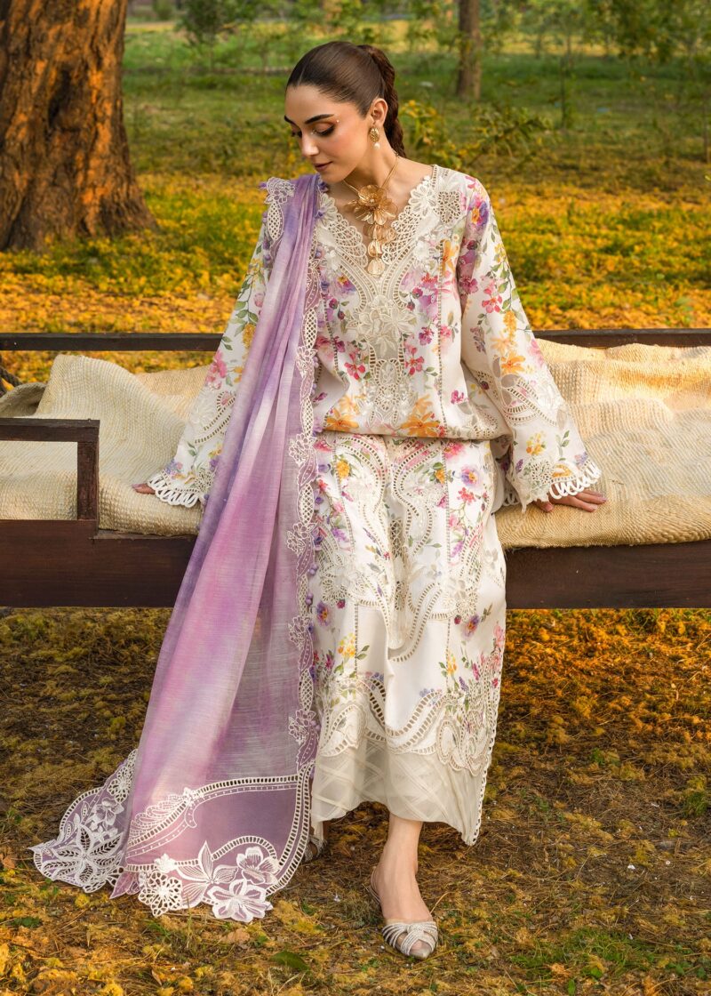 Crimson Tasawar Petals And Promises – D2B