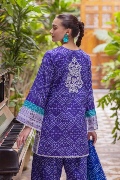 Tahra Lawn by Zainab Chottani Vol 2 | Lisa