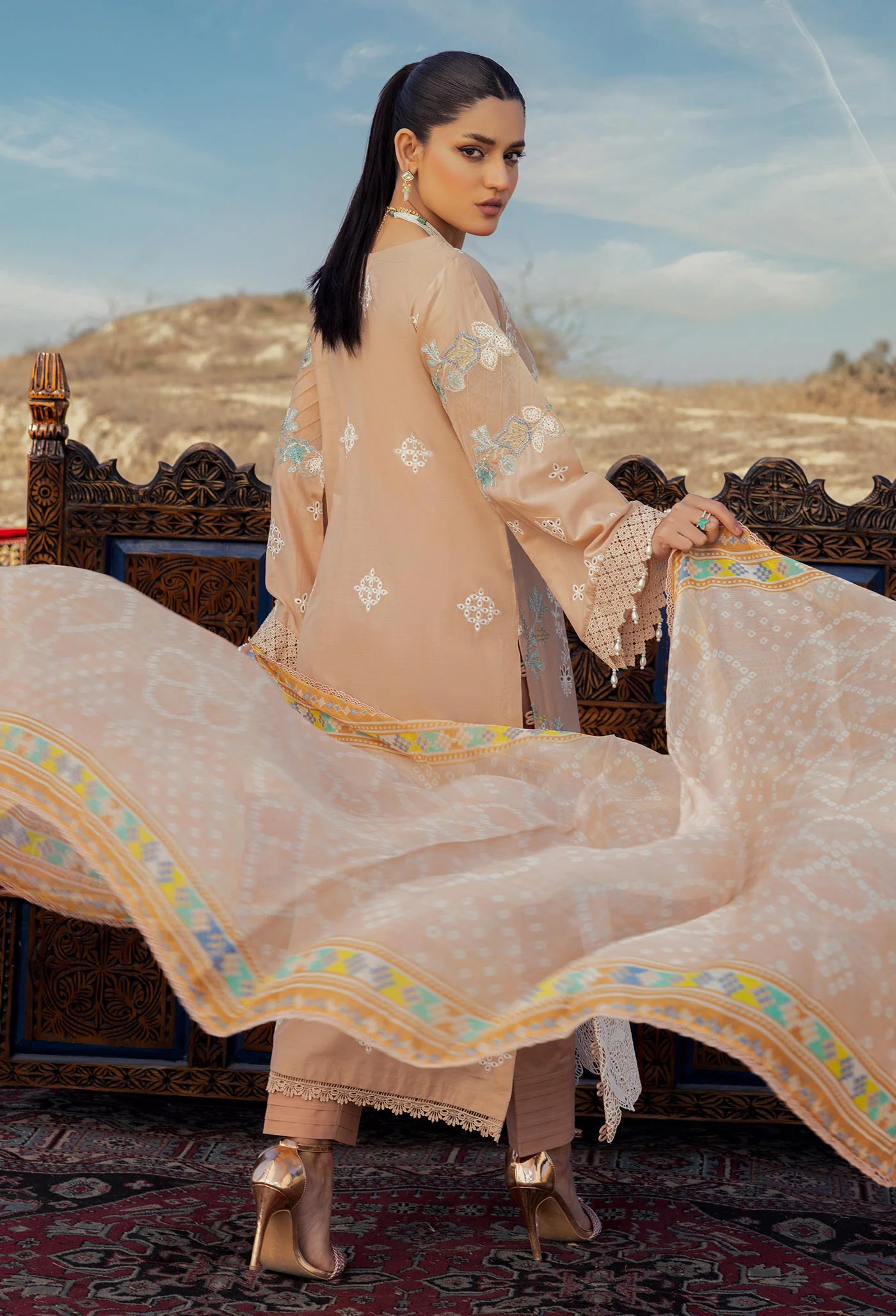 ATTIRE 3 - Image 2