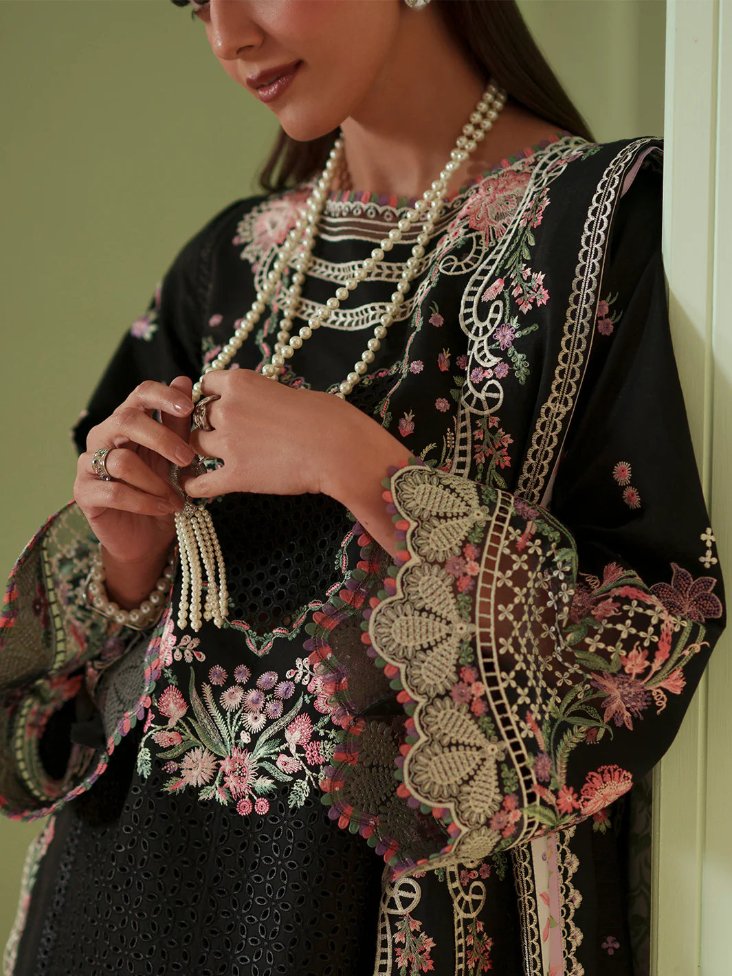Mashriq Luxury Lawn 2026 by Bin Ilyas || D-112-B - Image 4