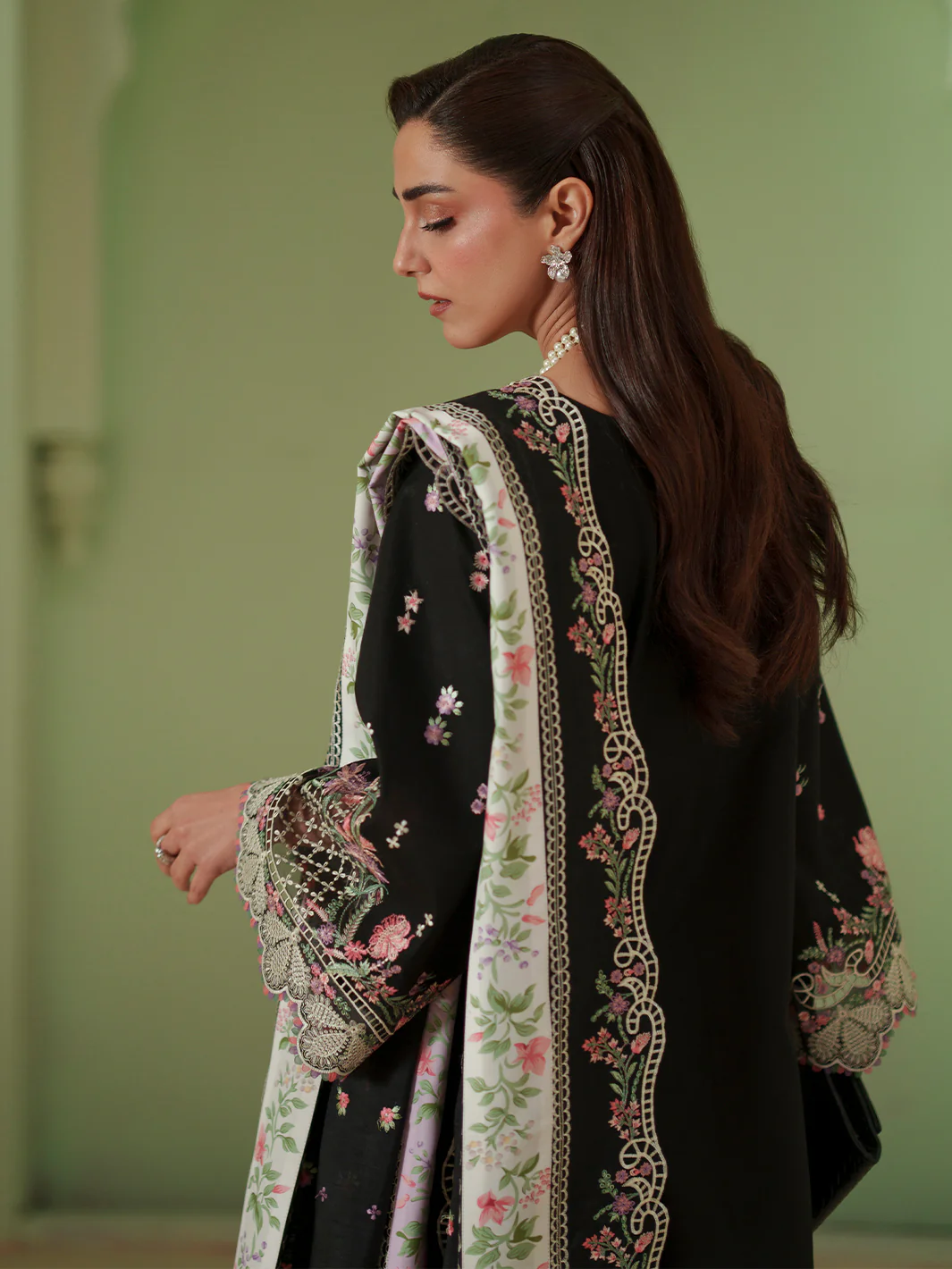 Mashriq Luxury Lawn 2026 by Bin Ilyas || D-112-B - Image 3