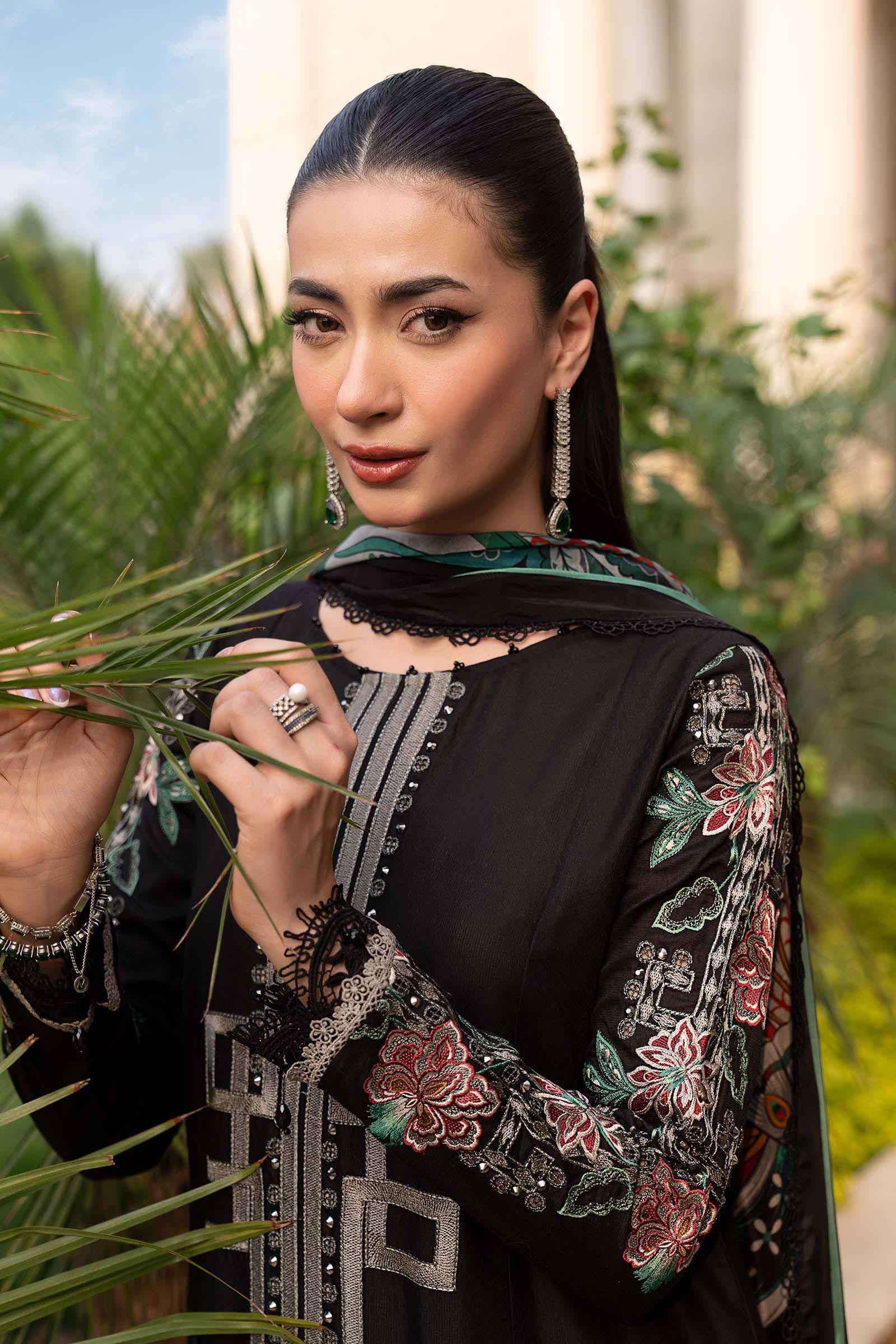 3 Piece Embroidered Jacquard Lawn Suit - Image 3