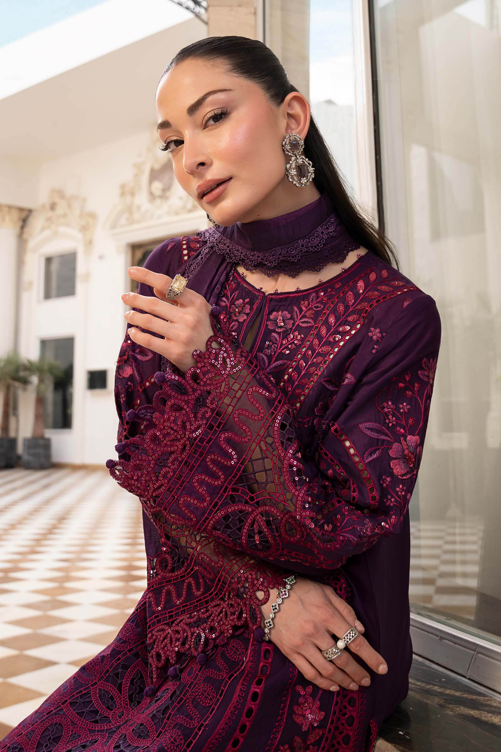 3 Piece Embroidered Lawn Suit - Image 3