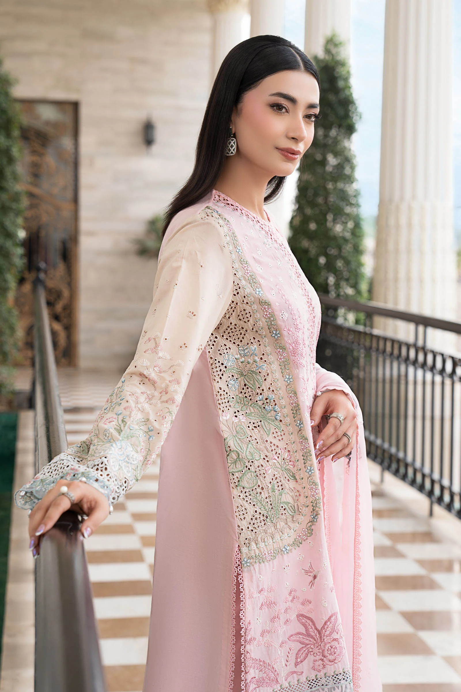 3 Piece Embroidered Lawn Suit