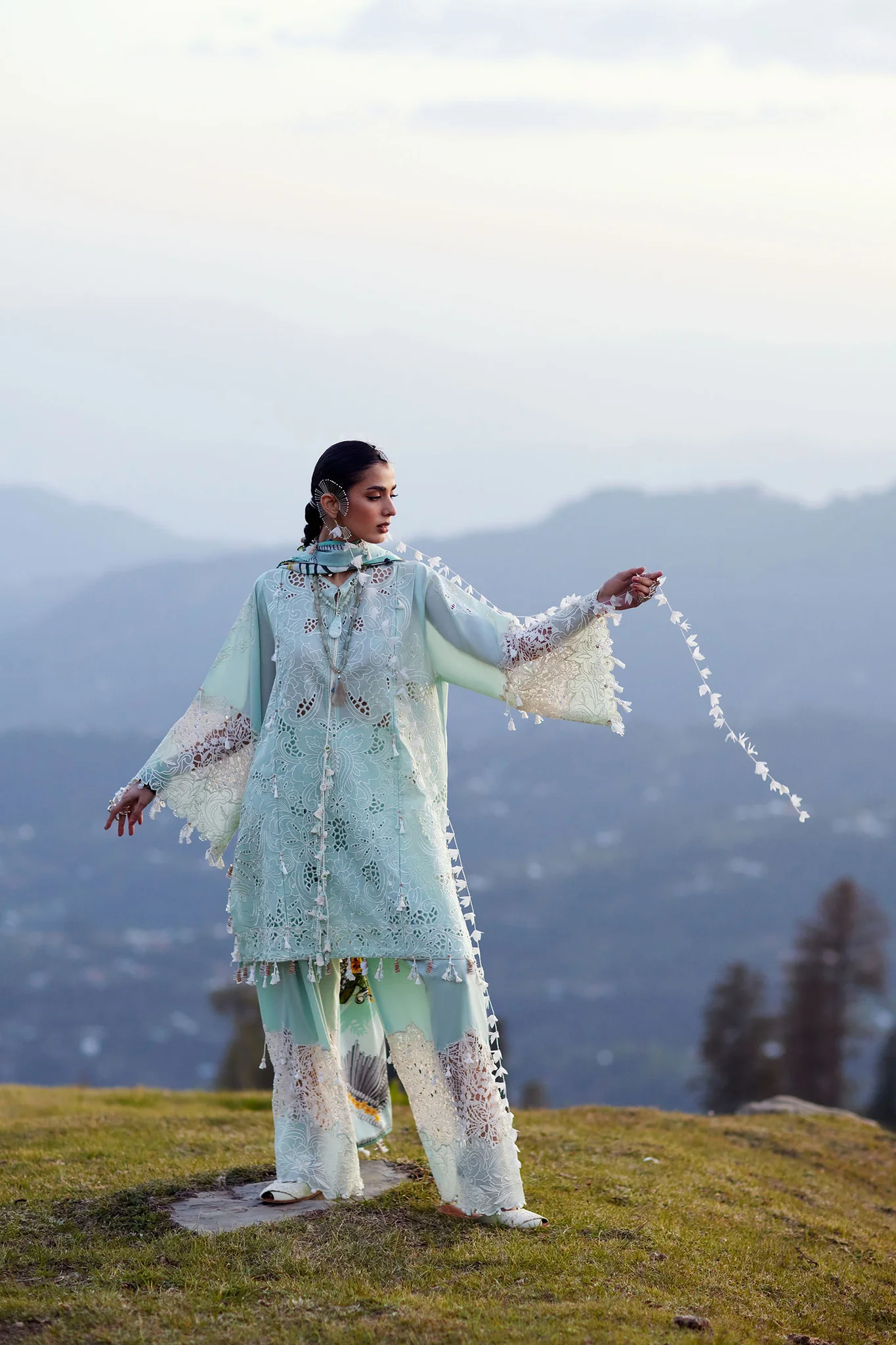 Elan Summer Lawn 2026 | ZEVARÉ (EL26-07 A)
