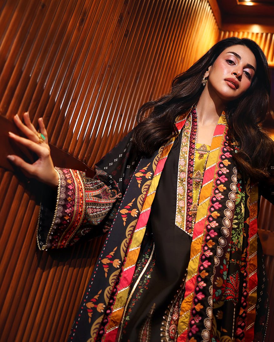 Mushq Star off Duty - Image 3